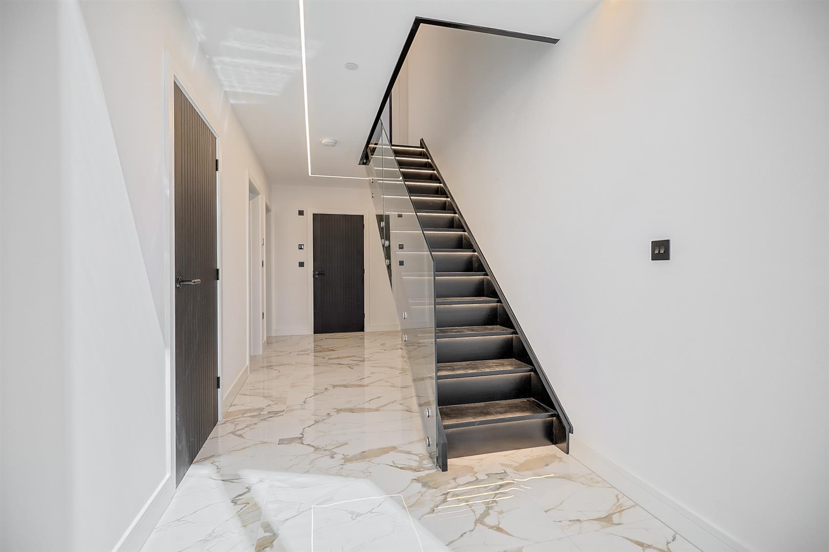 Heddfan, Croesyceiliog, Carmarthen, SA32 8DS